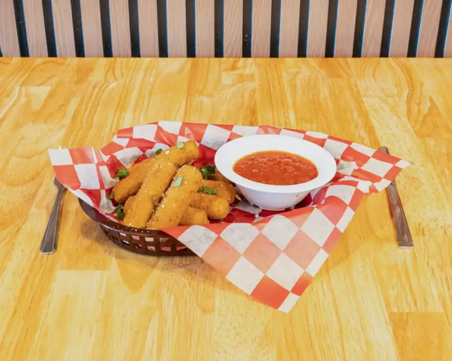 Mozzarella sticks with marinara