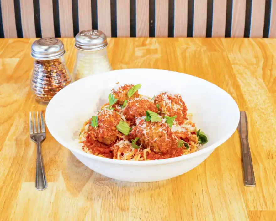 Spaghetti & Meatballs